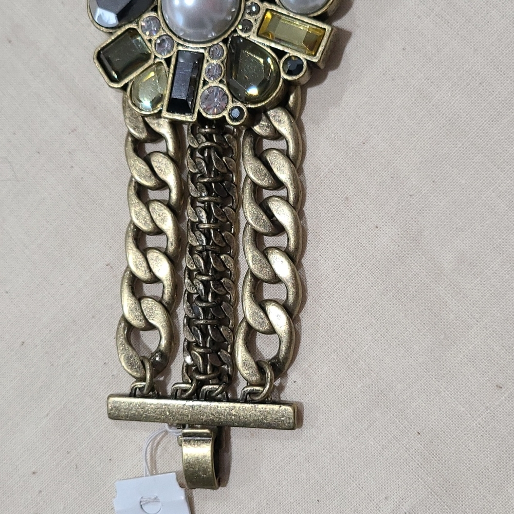 3/$18 Lia Sophia Flower Bracelet Lot 560
All items are packaged with care. - Picture 5 of 10